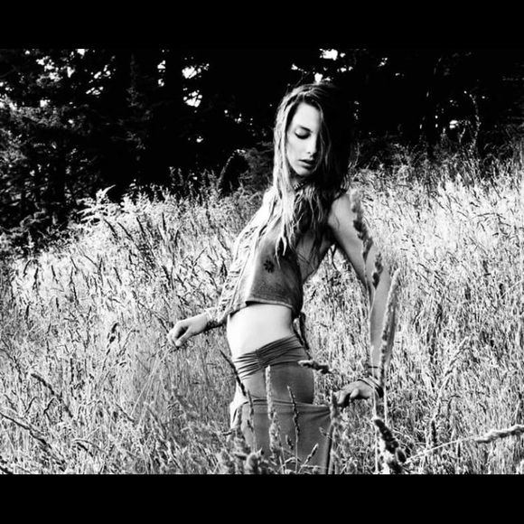 Posh Posh, Arika - Picture 3 of 7